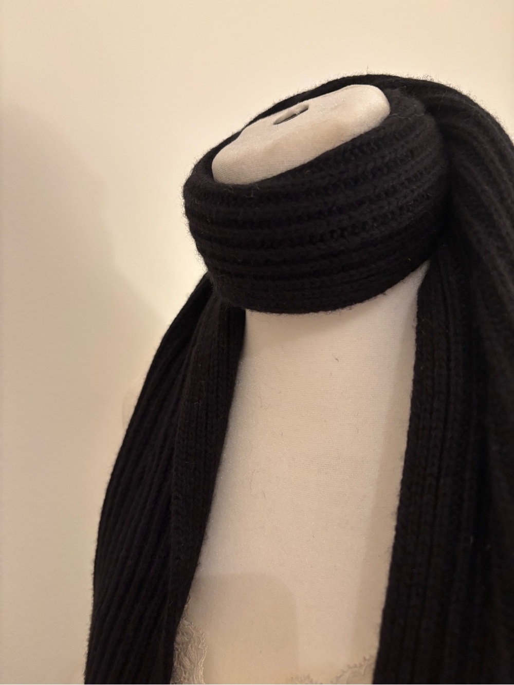 Black Ribbed Knit Scarf - Women's Accessory - Picture 5 of 6